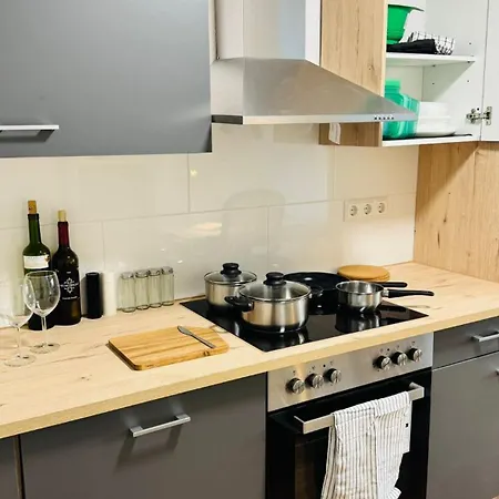 Cozy & Small Apartment-boeblingen * 뵈브링엔