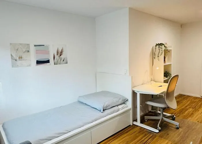 Cozy & Small Apartment-boeblingen Apartamento *